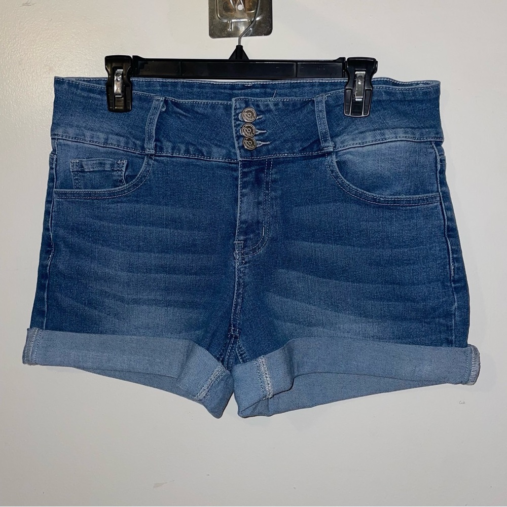 Curvy Denim Cuffed Women’s Shorts
